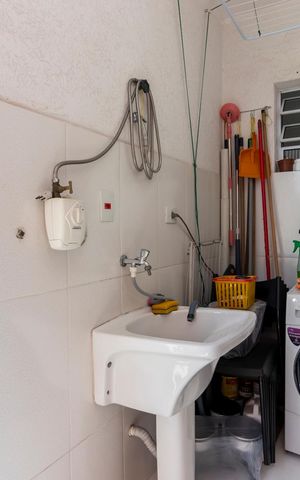 Casa de condomínio à venda com 98m², 3 quartos e 2 vagas Casa de condomínio à venda com 98m², 3 quartos e 2 vagasÁrea de Serviço