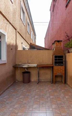 Casa de condomínio à venda com 98m², 3 quartos e 2 vagas Casa de condomínio à venda com 98m², 3 quartos e 2 vagasQuintal
