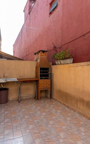 Casa de condomínio à venda com 98m², 3 quartos e 2 vagas Casa de condomínio à venda com 98m², 3 quartos e 2 vagasQuintal
