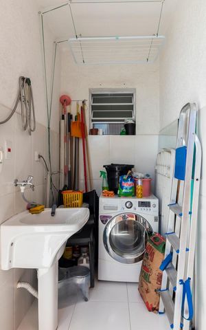 Casa de condomínio à venda com 98m², 3 quartos e 2 vagas Casa de condomínio à venda com 98m², 3 quartos e 2 vagasÁrea de Serviço