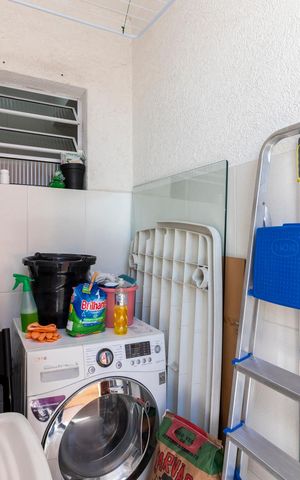 Casa de condomínio à venda com 98m², 3 quartos e 2 vagas Casa de condomínio à venda com 98m², 3 quartos e 2 vagasÁrea de Serviço