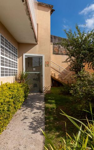 Casa de condomínio à venda com 98m², 3 quartos e 2 vagas Casa de condomínio à venda com 98m², 3 quartos e 2 vagasÁrea comum - Jardim