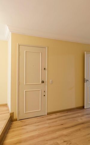 Apartamento à venda com 80m², 2 quartos e 1 vaga Apartamento à venda com 80m², 2 quartos e 1 vagaSala