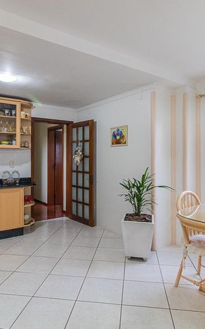 Apartamento à venda com 235m², 3 quartos e 2 vagasCozinha