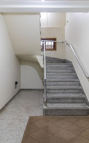 Apartamento à venda com 235m², 3 quartos e 2 vagasEscadas