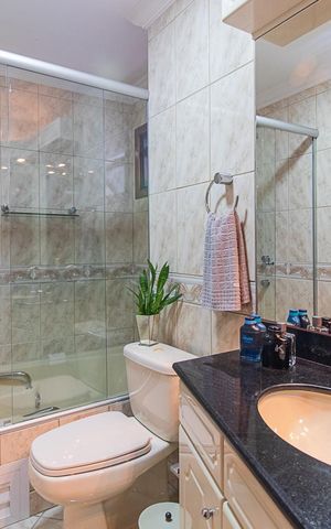 Apartamento à venda com 235m², 3 quartos e 2 vagasBanheiro da Suíte 3
