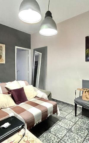 Casa à venda com 190m², 3 quartos e 2 vagasSala