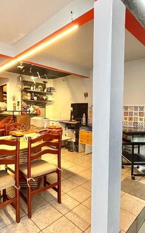 Casa à venda com 190m², 3 quartos e 2 vagasEdícula