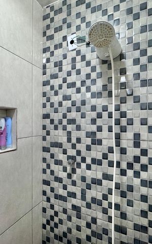 Casa à venda com 215m², 4 quartos e 1 vagaSuíte 2 - Banheiro