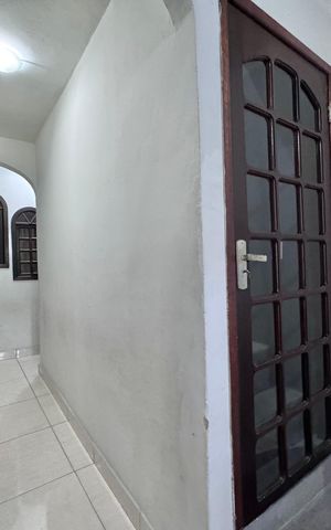 Casa à venda com 215m², 4 quartos e 1 vagaSala