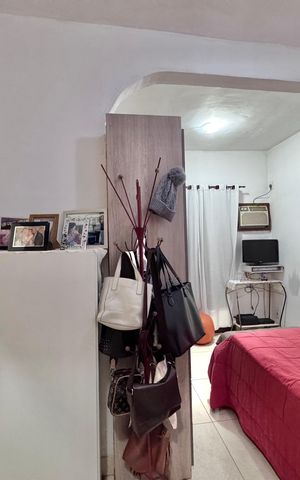 Casa à venda com 215m², 4 quartos e 1 vagaSuíte 2