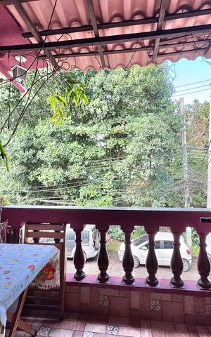 Casa à venda com 215m², 4 quartos e 1 vagaVaranda