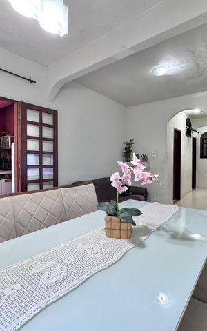 Casa à venda com 215m², 4 quartos e 1 vagaSala