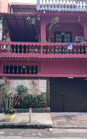 Casa à venda com 215m², 4 quartos e 1 vagaFachada