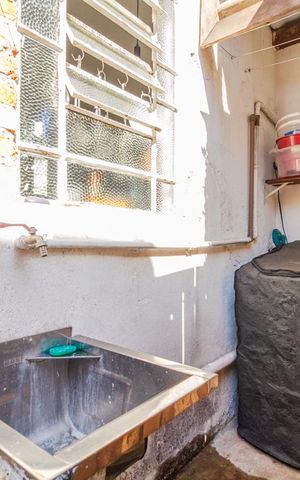 Casa à venda com 130m², 2 quartos e sem vagaÁrea de Serviço