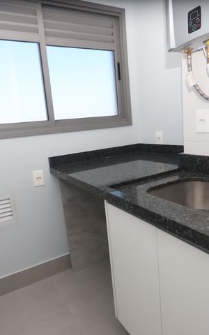 Apartamento à venda com 86m², 3 quartos e 1 vagaÁrea de Serviço