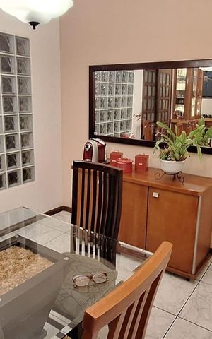 Casa à venda com 282m², 4 quartos e 3 vagas Casa à venda com 282m², 4 quartos e 3 vagasSala de Jantar