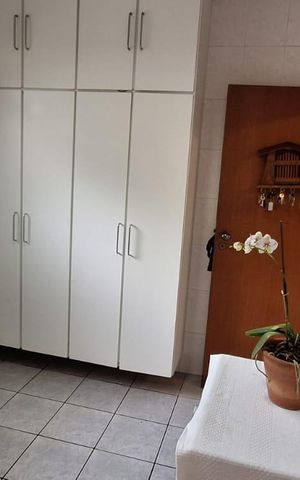 Casa à venda com 282m², 4 quartos e 3 vagas Casa à venda com 282m², 4 quartos e 3 vagasÁrea de Serviço