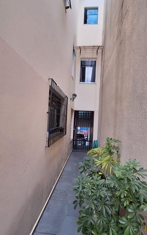 Casa à venda com 282m², 4 quartos e 3 vagas Casa à venda com 282m², 4 quartos e 3 vagasÁrea comum