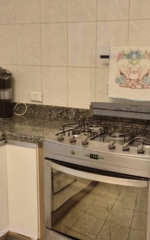 Casa à venda com 282m², 4 quartos e 3 vagas Casa à venda com 282m², 4 quartos e 3 vagasCozinha