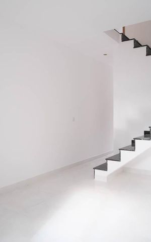 Casa à venda com 79m², 2 quartos e 2 vagasSala