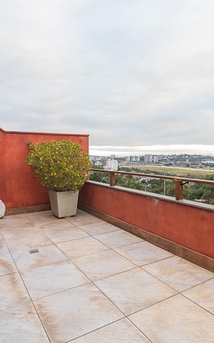 Casa de condomínio à venda com 382m², 3 quartos e 2 vagasVaranda da Sala 2