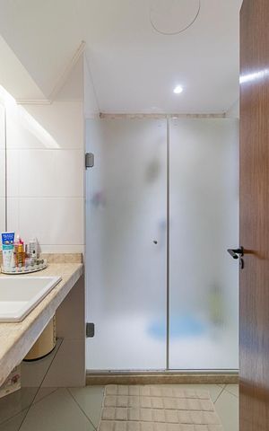 Casa de condomínio à venda com 382m², 3 quartos e 2 vagasBanheiro Social 1