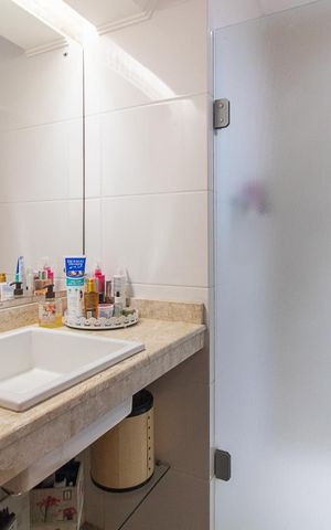 Casa de condomínio à venda com 382m², 3 quartos e 2 vagasBanheiro Social 1