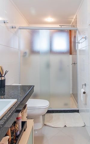 Casa de condomínio à venda com 382m², 3 quartos e 2 vagasBanheiro da Suíte