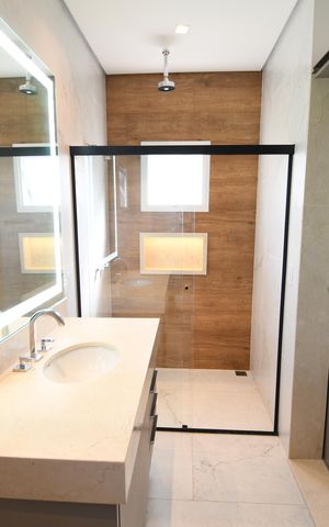 Casa de condomínio à venda com 402m², 4 quartos e 4 vagasBanheiro Quarto 3 - Suíte