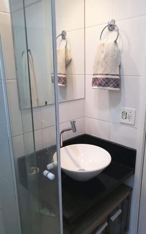 Casa à venda com 664m², 10 quartos e 6 vagas Casa à venda com 664m², 10 quartos e 6 vagasBanheiro