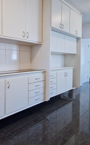Apartamento à venda com 184m², 4 quartos e 3 vagas