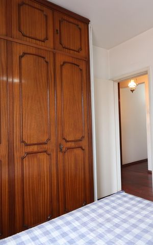 Apartamento à venda com 110m², 3 quartos e 2 vagasQuarto 2