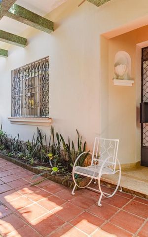 Casa à venda com 350m², 3 quartos e 5 vagasQuintal
