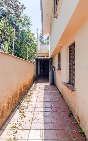 Casa à venda com 350m², 3 quartos e 5 vagasQuintal