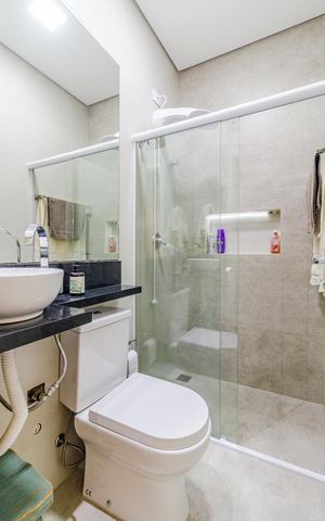 Casa à venda com 350m², 3 quartos e 5 vagasBanheiro da Suíte 2