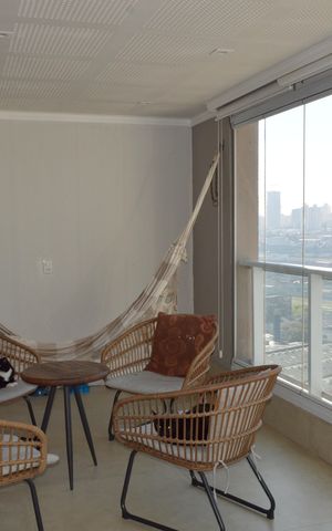 Apartamento à venda com 146m², 3 quartos e 2 vagasVaranda