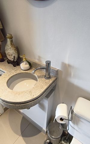 Apartamento à venda com 146m², 3 quartos e 2 vagas Apartamento à venda com 146m², 3 quartos e 2 vagasLavabo