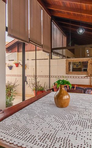 Casa de condomínio à venda com 197m², 3 quartos e 3 vagasChurrasqueira