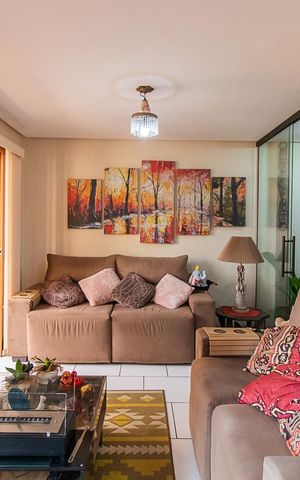 Casa de condomínio à venda com 197m², 3 quartos e 3 vagasSala