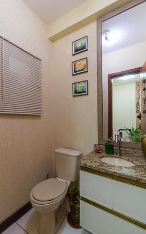 Casa de condomínio à venda com 197m², 3 quartos e 3 vagasLavabo 1