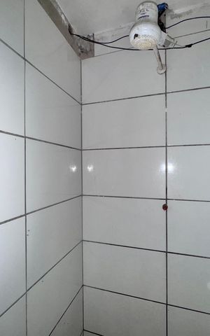 Casa à venda com 30m², 1 quarto e sem vaga Casa à venda com 30m², 1 quarto e sem vagaBanheiro