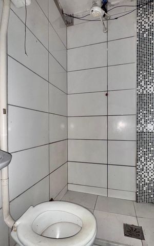 Casa à venda com 30m², 1 quarto e sem vaga Casa à venda com 30m², 1 quarto e sem vagaBanheiro