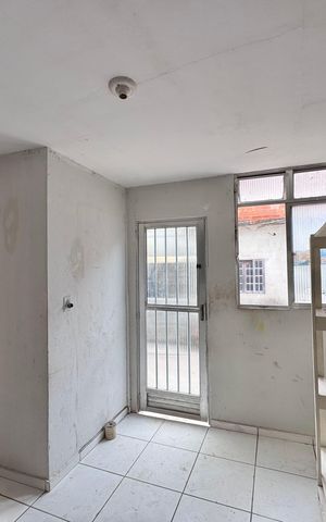 Casa à venda com 30m², 1 quarto e sem vaga Casa à venda com 30m², 1 quarto e sem vagaSala