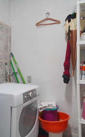 Casa à venda com 264m², 3 quartos e 3 vagasÁrea de Serviço