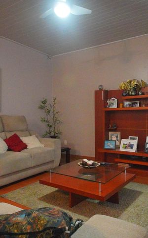 Casa à venda com 264m², 3 quartos e 3 vagasSala