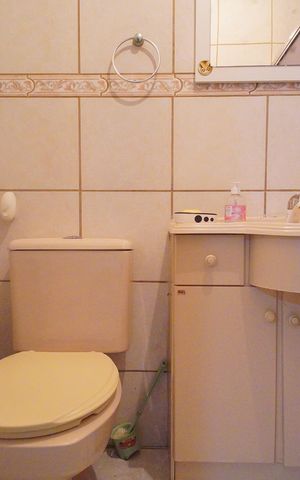 Casa à venda com 264m², 3 quartos e 3 vagasBanheiro 1