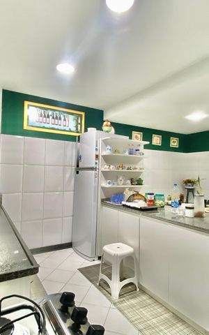 Apartamento à venda com 234m², 4 quartos e 1 vaga Apartamento à venda com 234m², 4 quartos e 1 vagaCozinha