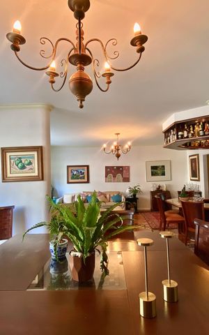 Apartamento à venda com 234m², 4 quartos e 1 vaga Apartamento à venda com 234m², 4 quartos e 1 vagaSala