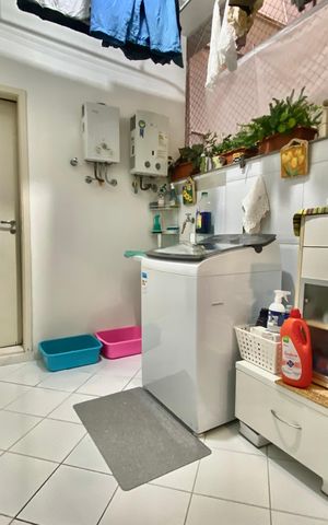 Apartamento à venda com 234m², 4 quartos e 1 vaga Apartamento à venda com 234m², 4 quartos e 1 vagaÁrea de Serviço